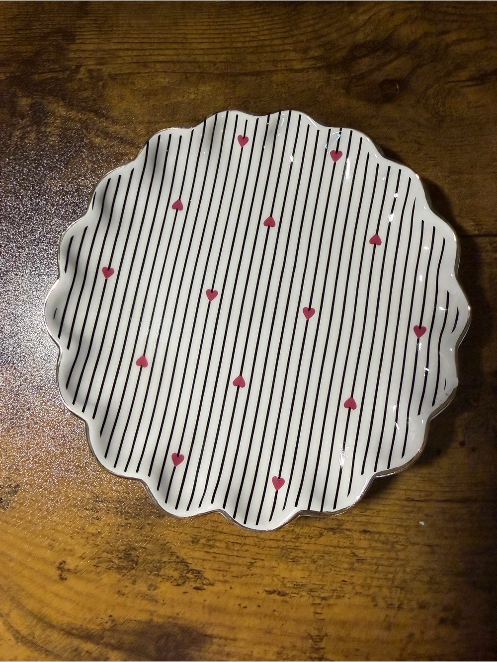 Trinket Dish with Heart Design. NWT